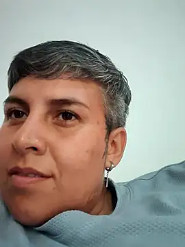 Yessi rousse online show from February 2026 07:12:02 PM