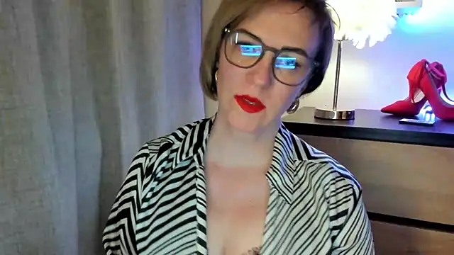 feliziaDesire online show from October 2025 01:12:02 PM