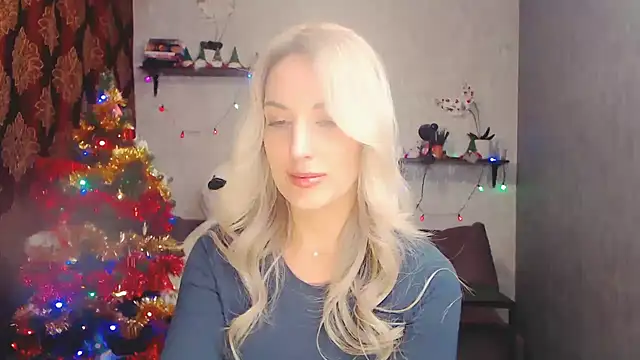 Snapshot of MillaXQueen chatting on December 2024 01:27:02 PM MillaXQueen online show from December 2024 01:27:02 PM