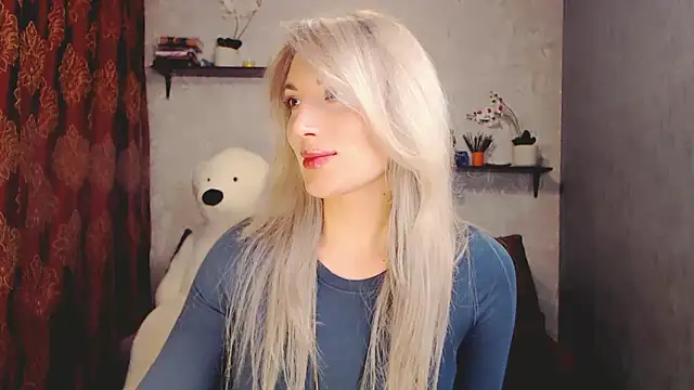 Snapshot of MillaXQueen chatting on February 2025 12:57:02 PM MillaXQueen online show from February 2025 12:57:02 PM