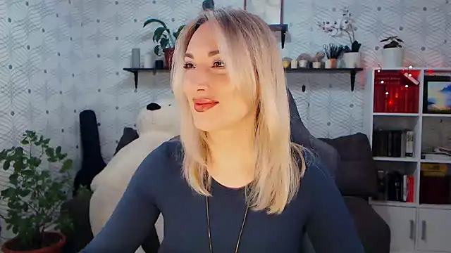 Snapshot of MillaXQueen chatting on March 2026 05:40:02 AM MillaXQueen online show from March 2026 05:40:02 AM