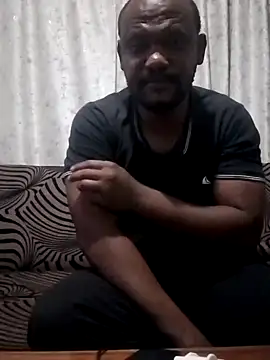 Snapshot of TheTwist chatting on February 2025 10:21:02 PM TheTwist online show from February 2025 10:21:02 PM