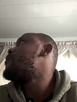 Snapshot of TheTwist chatting on February 2025 07:45:01 AM TheTwist online show from February 2025 07:45:01 AM