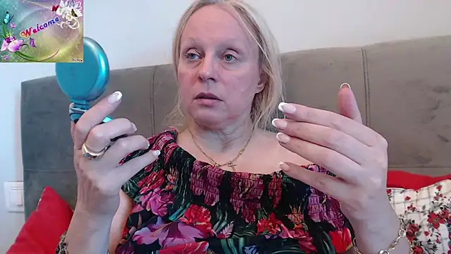 martachatte online show from September 2025 08:30:01 AM