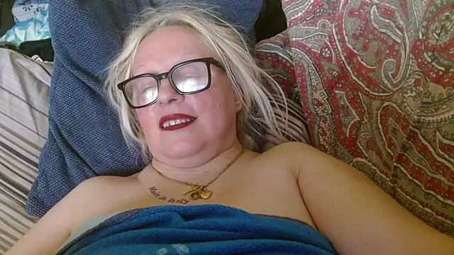 Snapshot of martachatte chatting on June 2026 06:44:01 AM martachatte online show from June 2026 06:44:01 AM