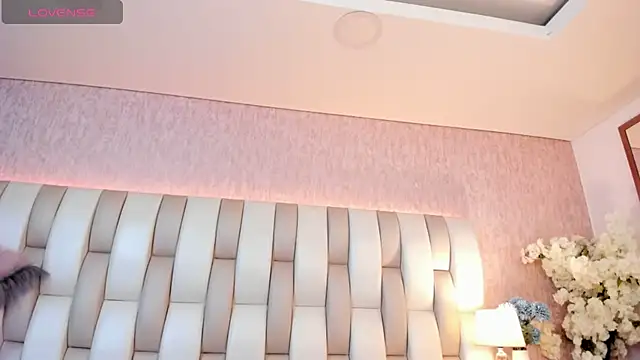 Rebeca jones online show from February 2025 01:11:02 PM