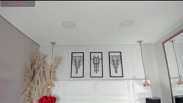 Rebeca jones online show from October 2025 12:28:01 PM