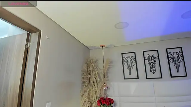 Rebeca jones online show from October 2025 12:27:01 PM