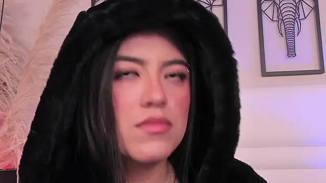 Rebeca jones online show from December 2025 12:25:02 PM