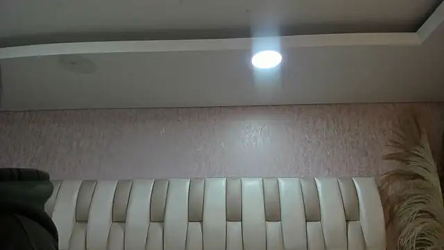 Snapshot of Rebeca_jones chatting on June 2026 01:15:01 PM Rebeca jones online show from June 2026 01:15:01 PM