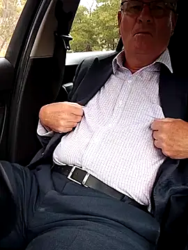 stiffandlubedxh online show from January 2026 08:55:01 PM