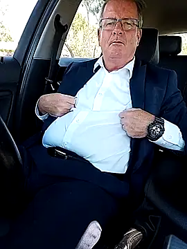 stiffandlubedxh online show from April 2026 02:51:02 AM