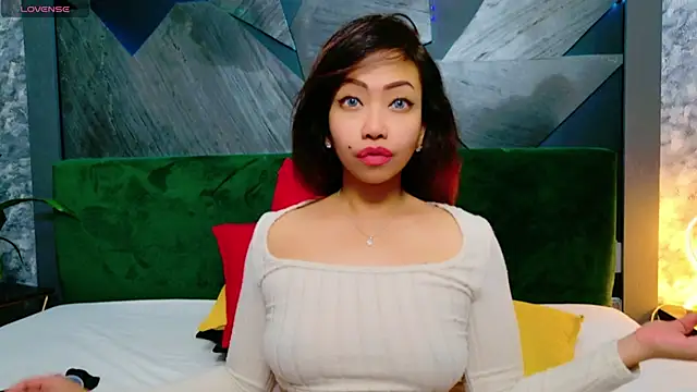 ElyaQuinn online show from January 2025 01:06:02 PM