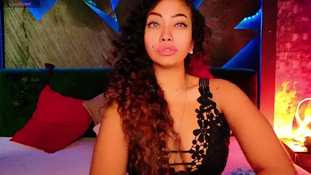 ElyaQuinn online show from November 2025 07:30:01 AM