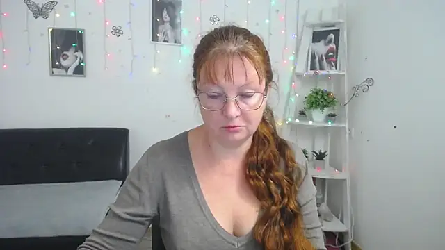 VanessaHotts online show from September 2025 04:58:01 AM