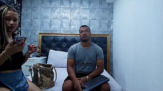 Snapshot of AnnieAndStefan chatting on March 2025 01:19:02 PM AnnieAndStefan online show from March 2025 01:19:02 PM