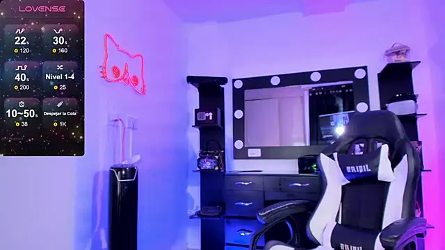 Snapshot of miss_kitty chatting on February 2025 12:57:01 AM miss kitty online show from February 2025 12:57:01 AM