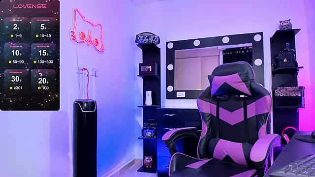 Snapshot of miss_kitty chatting on September 2025 12:49:01 AM miss kitty online show from September 2025 12:49:01 AM