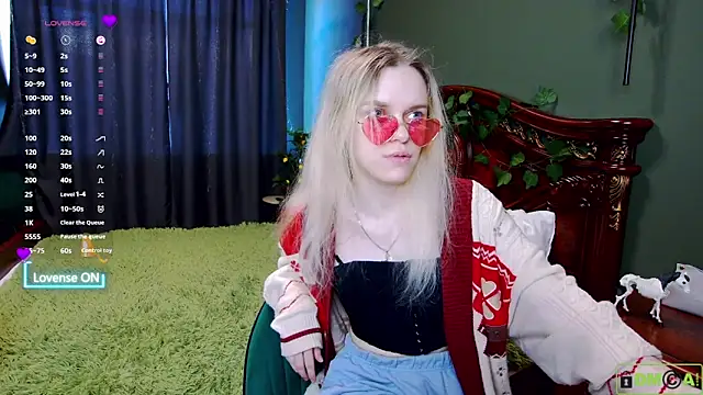lady bellaa online show from October 2025 07:09:02 AM