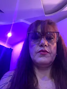 Snapshot of lonely_shewolf chatting on October 2025 05:03:02 PM lonely shewolf online show from October 2025 05:03:02 PM