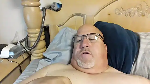 Bigbear0563 online show from April 2026 04:32:02 PM