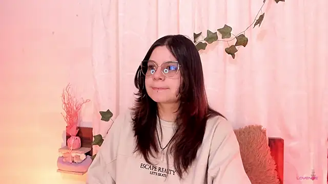 Mey moon online show from February 2025 03:56:02 PM