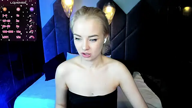 StephanieSweety online show from February 2025 10:29:02 PM