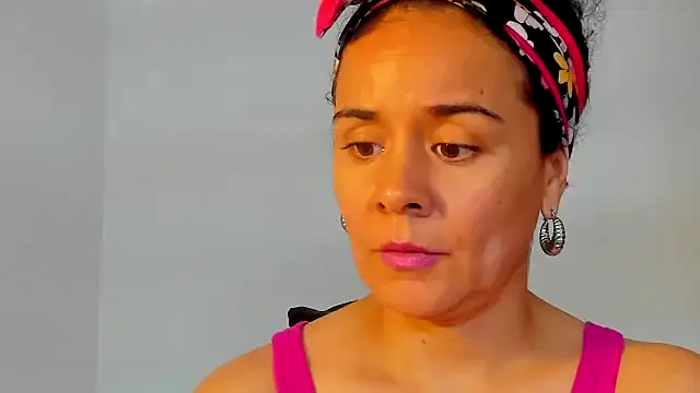 Sami Hotie1 online show from September 2025 09:05:02 PM