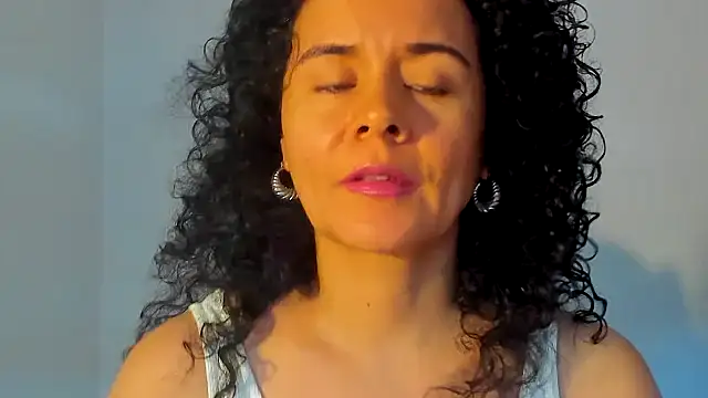 Sami Hotie1 online show from November 2025 09:15:01 PM