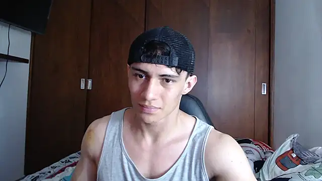 aresholland online show from March 2025 08:21:01 PM