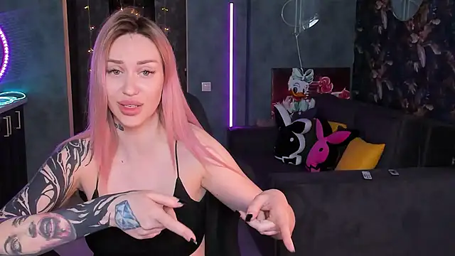 Snapshot of Blckmirrorr chatting on January 2026 08:07:01 AM Blckmirrorr online show from January 2026 08:07:01 AM