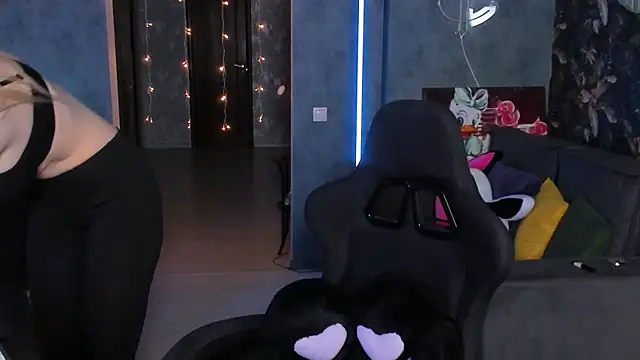 Snapshot of Blckmirrorr chatting on February 2026 02:47:01 PM Blckmirrorr online show from February 2026 02:47:01 PM