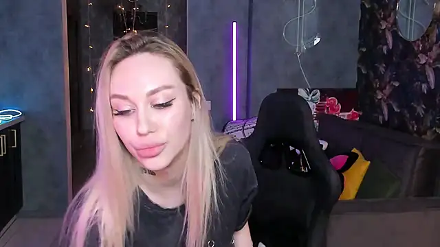 Snapshot of Blckmirrorr chatting on March 2026 02:31:01 PM Blckmirrorr online show from March 2026 02:31:01 PM