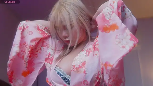 Snapshot of laybunny1 chatting on June 2026 10:25:01 PM laybunny1 online show from June 2026 10:25:01 PM