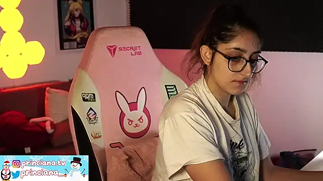 Snapshot of princiana chatting on December 2024 01:45:02 PM princiana online show from December 2024 01:45:02 PM