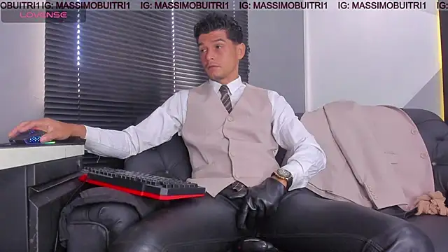 Snapshot of massimo_g chatting on June 2026 12:17:01 PM massimo g online show from June 2026 12:17:01 PM