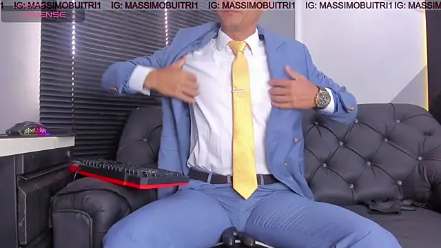 Snapshot of massimo_g chatting on July 2026 12:44:01 PM massimo g online show from July 2026 12:44:01 PM