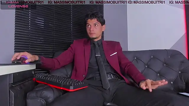 Snapshot of massimo_g chatting on July 2026 11:18:01 PM massimo g online show from July 2026 11:18:01 PM