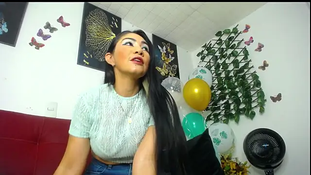 Snapshot of luzcastillo07 chatting on March 2025 04:35:01 AM luzcastillo07 online show from March 2025 04:35:01 AM