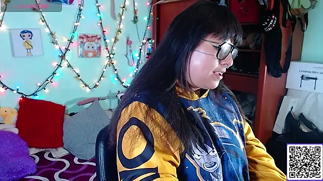 Snapshot of _lilith_heavy chatting on April 2026 08:23:02 AM lilith heavy online show from April 2026 08:23:02 AM