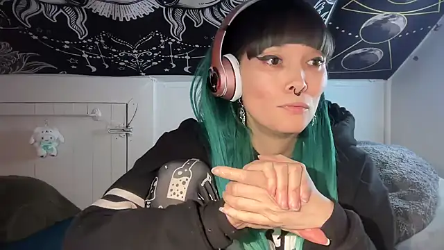 FRRANNKIE online show from January 2025 01:02:01 PM