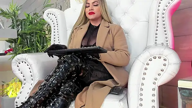 Snapshot of nicollette_miller chatting on January 2025 06:20:02 PM nicollette miller online show from January 2025 06:20:02 PM