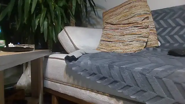 reslerkek31 online show from February 2026 10:22:01 PM