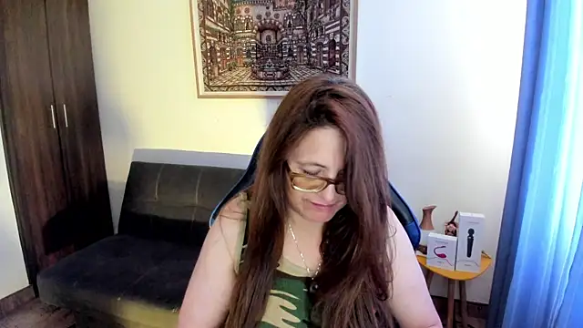 Ivette Shaira online show from April 2026 01:00:02 PM