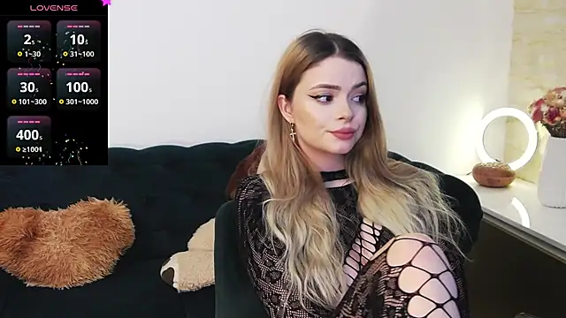 Kailynn Moenn online show from December 2024 06:34:02 PM