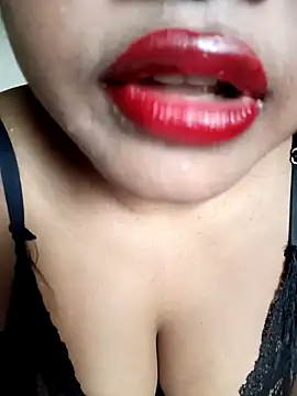 Hotlisa online show from March 2026 03:23:01 AM