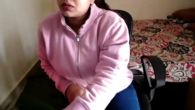 Snapshot of shivi_moto chatting on January 2025 06:29:01 AM shivi moto online show from January 2025 06:29:01 AM