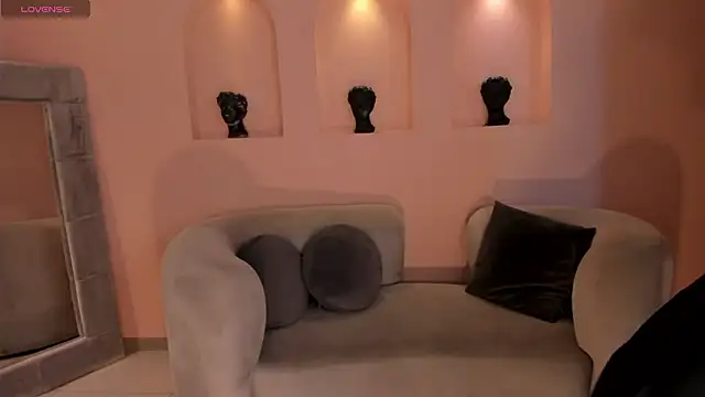 Snapshot of BiancaPierce chatting on February 2026 11:48:01 AM BiancaPierce online show from February 2026 11:48:01 AM