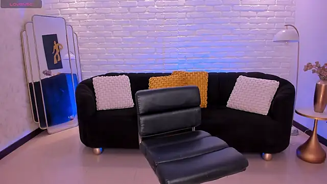 Snapshot of BiancaPierce chatting on February 2026 11:25:02 AM BiancaPierce online show from February 2026 11:25:02 AM