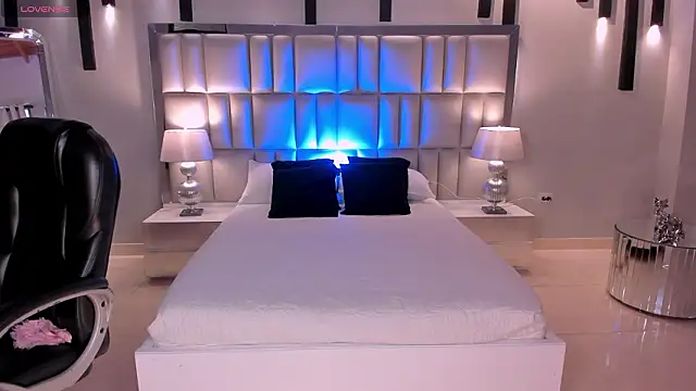 Snapshot of BiancaPierce chatting on February 2026 12:14:01 PM BiancaPierce online show from February 2026 12:14:01 PM